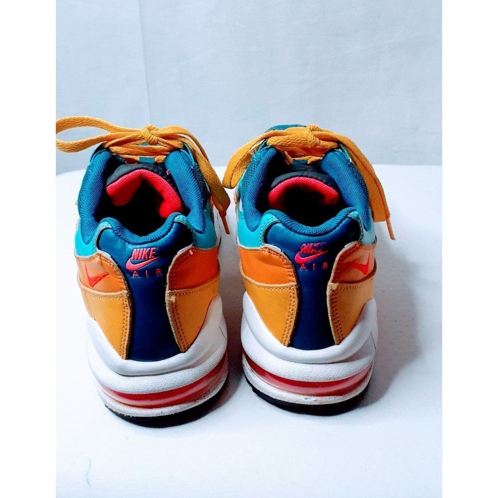 Nike Air Max 95 Big Kid's Sneakers - Picture 7 of 8